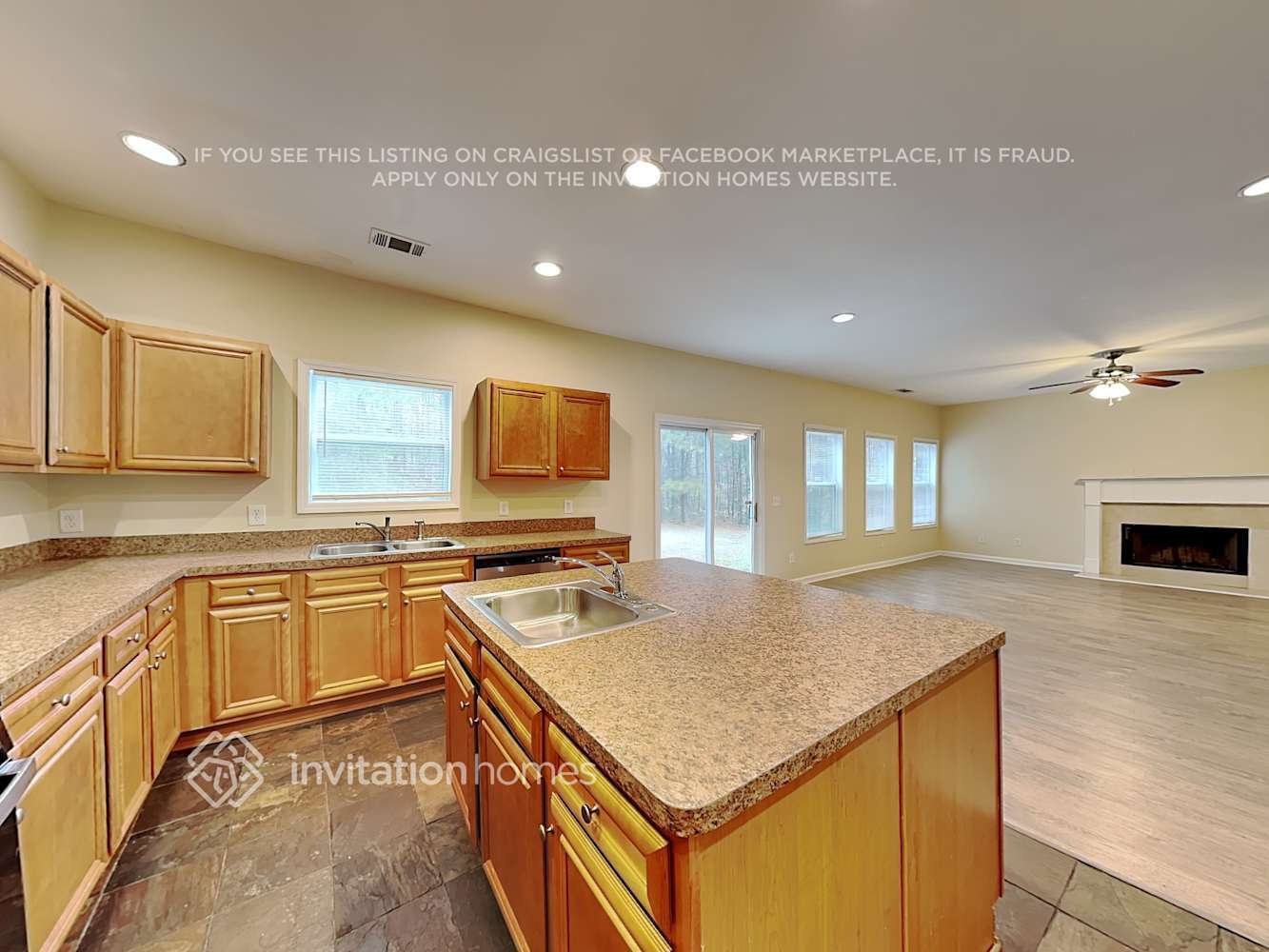 Building Photo - 2420 Brighton Ct