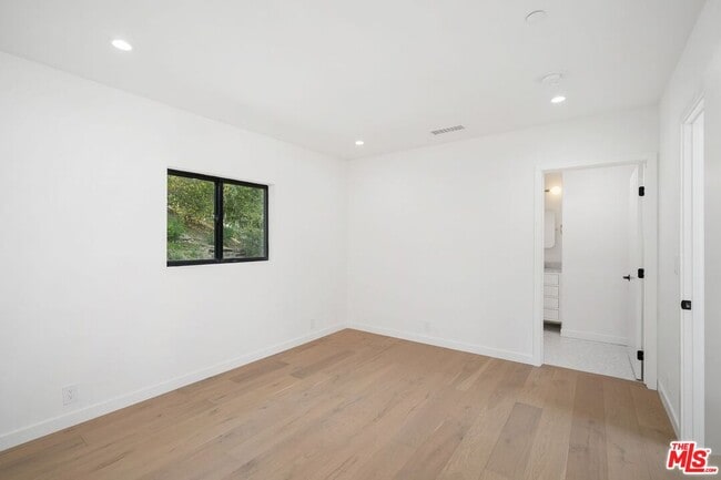 Building Photo - 4545 Balboa Ave