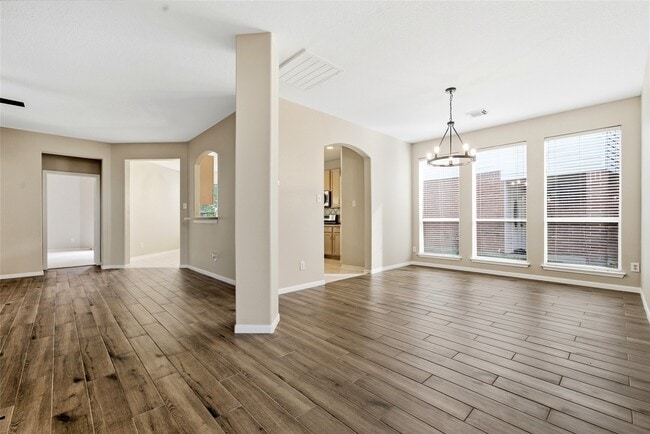 Building Photo - 3711 Slocom Dr
