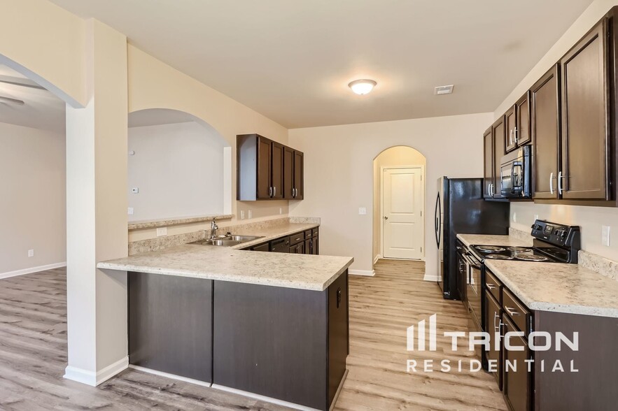 Building Photo - 361 Rankin Cir