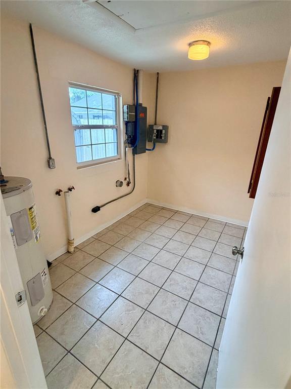 Building Photo - 506 Holt Cir
