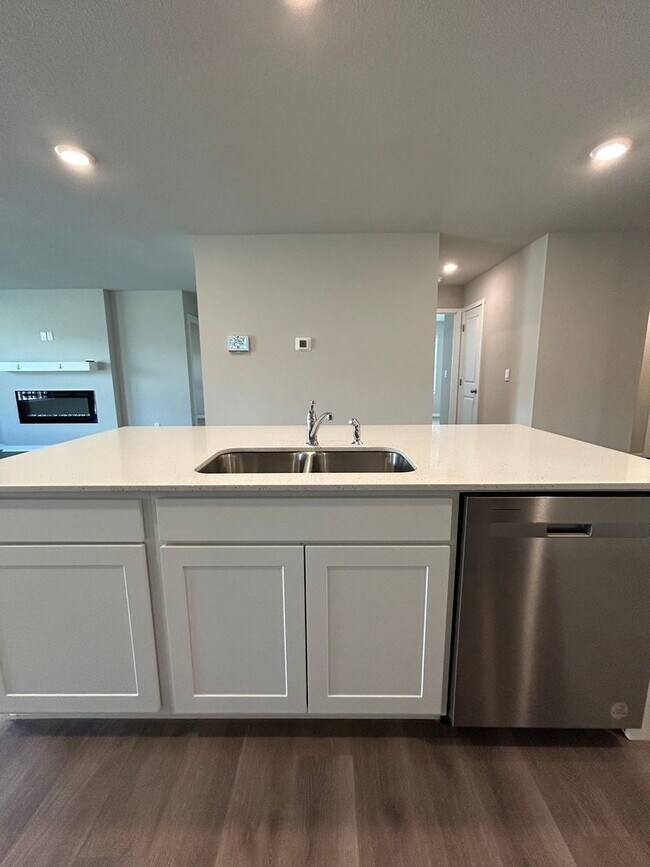 Building Photo - Your Dream Home Awaits in Gretna, NE!