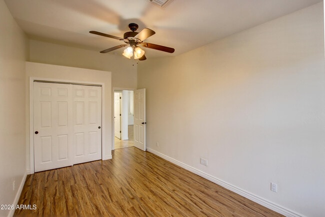 Building Photo - 1918 E Marilyn Rd