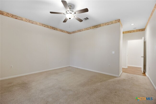 Building Photo - 113 Bluebell Dr