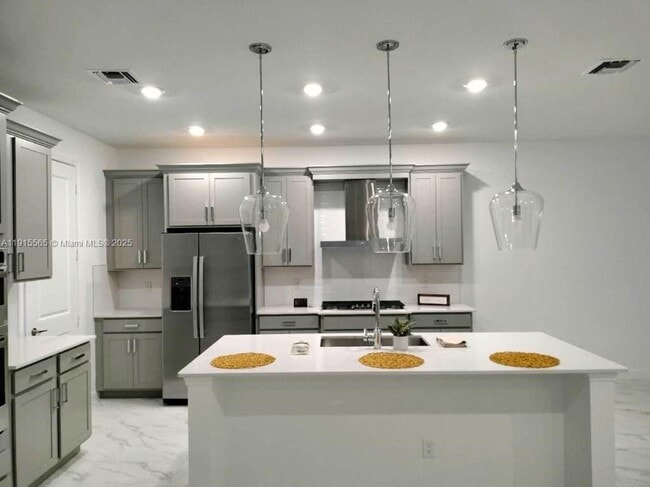 Building Photo - 1079 Haywagon Trl