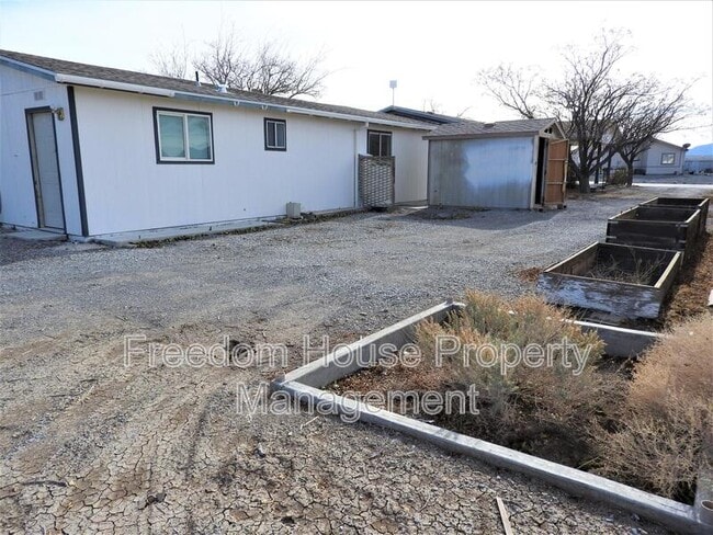 Building Photo - 2770 Rio Rico Dr