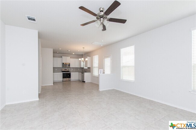 Building Photo - 2033 Mallard Ct