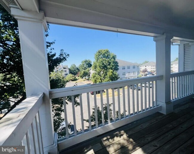 Building Photo - 8095 Lacy Dr