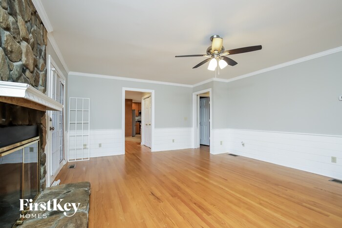 Building Photo - 4036 Fairwind Dr