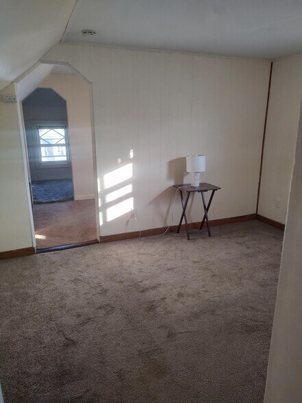 Building Photo - 14 Worrall Ave