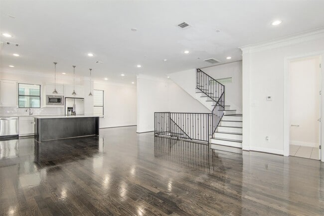 Building Photo - 1508 Johnson St