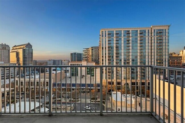 Building Photo - 250 Pharr Rd NE
