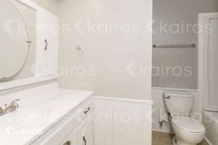 Building Photo - 2501 SW 91st St