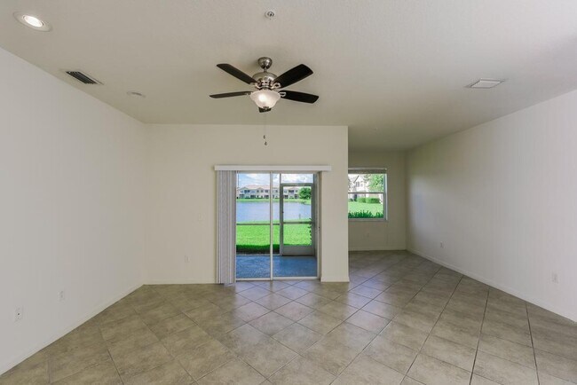 Building Photo - 3658 Parkridge Cir