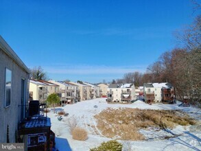 Building Photo - 619-UNIT Country Ln