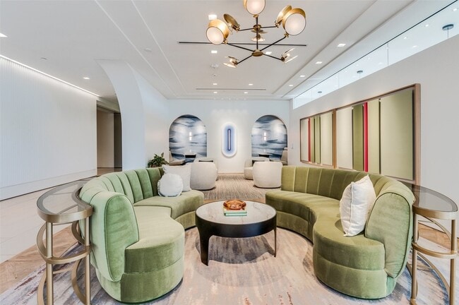 Building Photo - 3003 Maple Ave