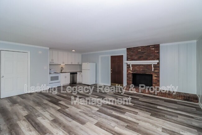 Building Photo - 2325 15th St NE