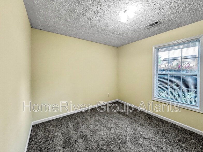 Building Photo - 406 Invector Ct