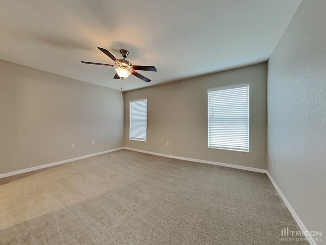 Building Photo - 921 Kingfisher Dr