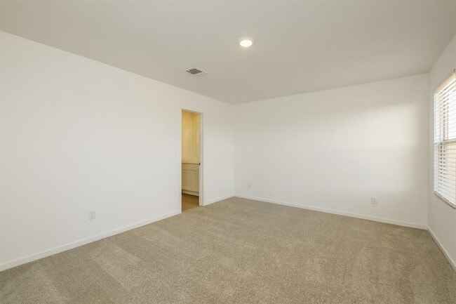 Building Photo - 12528 Huntington Rdg Wy