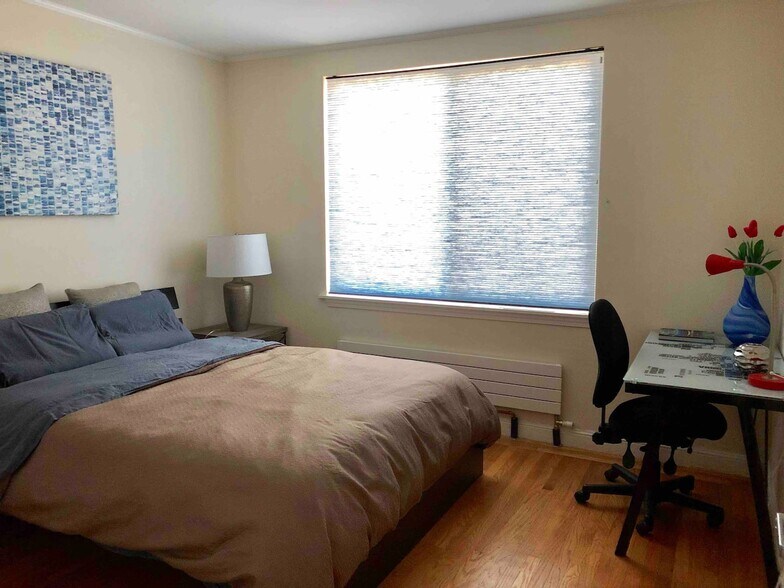 Building Photo - 500 Peralta Ave