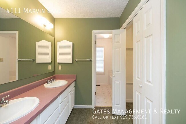 Building Photo - 4111 Marvin Ln