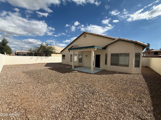 Building Photo - 8136 W Laurel Ln