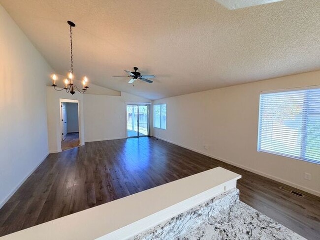 Building Photo - NW Reno Single Story House - 2 Car Garage/Fully Landscaped Yard