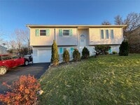 Building Photo - 7 Weather Vane Way