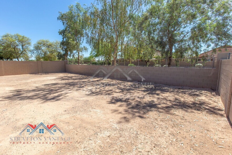 Building Photo - 5771 E Thetis Dr