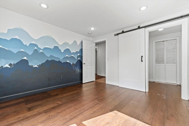 Building Photo - 16 Chautauqua Ave