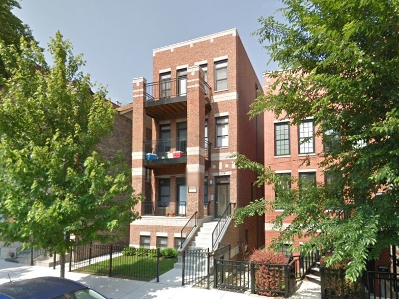 Building Photo - 2334 N Greenview Ave