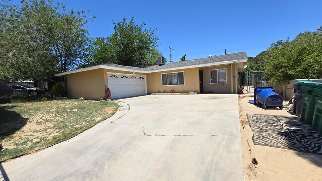 Primary Photo - 329 E Ave R7