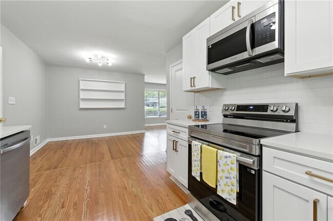 Building Photo - 1195 Starline Dr