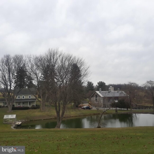 Primary Photo - 233 Hetrick Rd