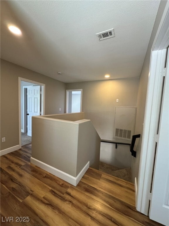 Building Photo - 910 Elegant Coral Ave