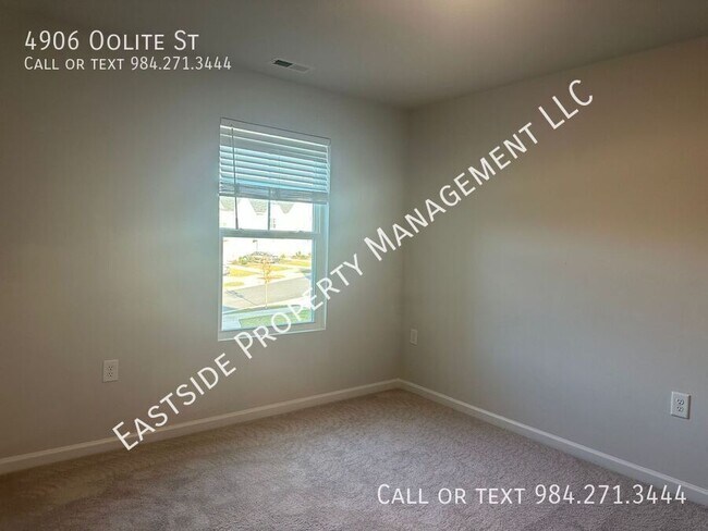 Building Photo - 4906 Oolite St