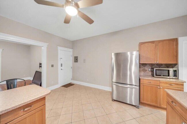 Building Photo - 47 47th St