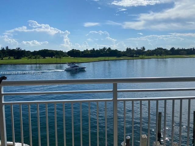 Building Photo - 9250 W Bay Harbor Dr