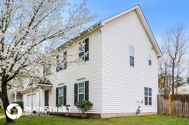 Building Photo - 2925 Dandridge Dr