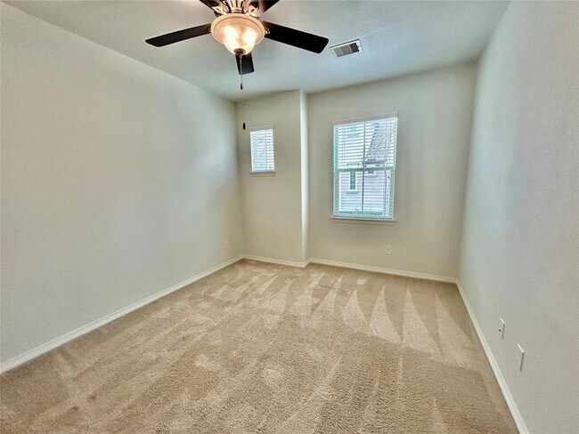 Building Photo - 1507 Peyton Oaks Pl