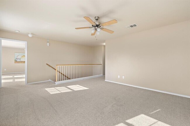 Building Photo - 208 Creston St