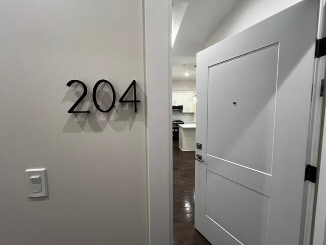 Building Photo - 4819 Main St