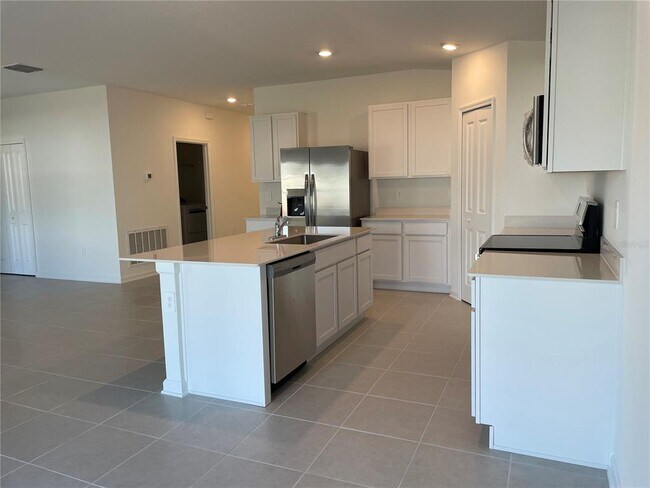 Building Photo - 1374 Blue Ash Ln