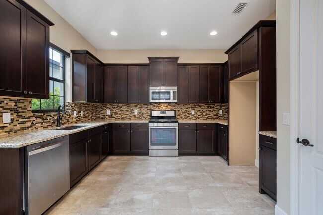 Building Photo - 3 BIG BEDROOMS, 3 FULL BATH MODERN HOME FOR RENT IN ARRIVAS VILLAGE!