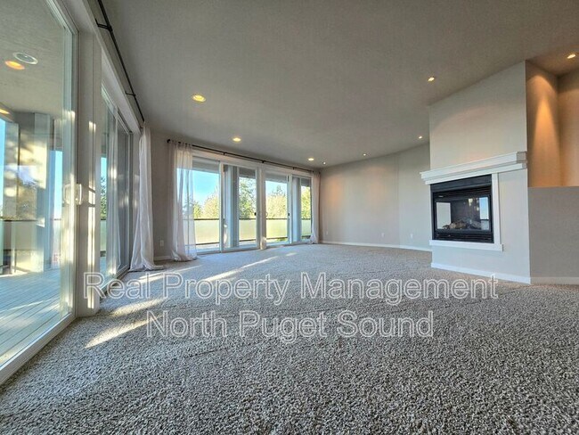 Building Photo - 11017 18th St NE