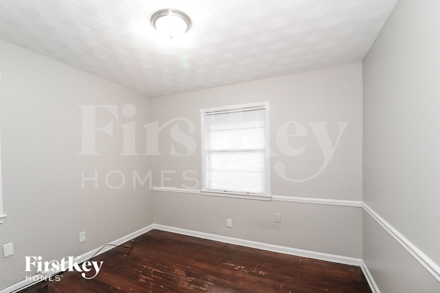 Building Photo - 5124 Blueridge Dr