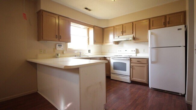Building Photo - 6616 Barbara Jean Ct