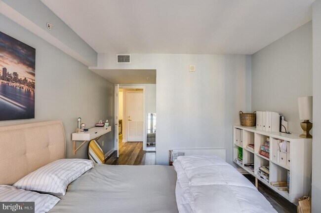 Building Photo - 631 D St NW