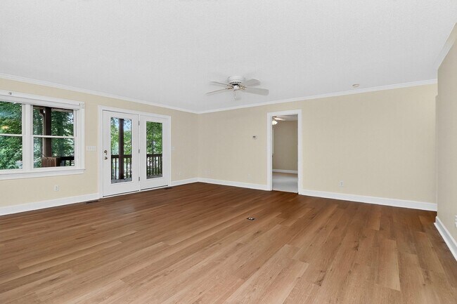 Building Photo - 151 Seagrove Ln